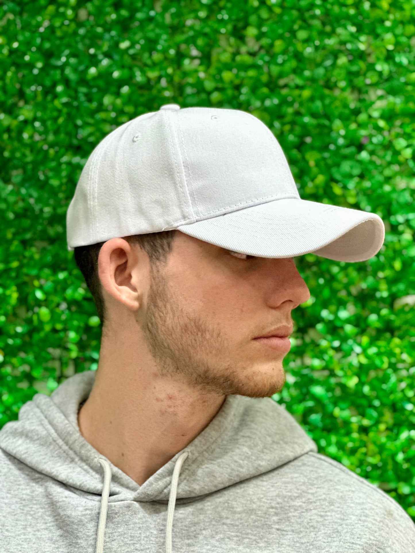 Gorras de Acrílico Personalizables – ¡Exprésate con Estilo! PAQUETE DE 50 PIEZAS. Colores.