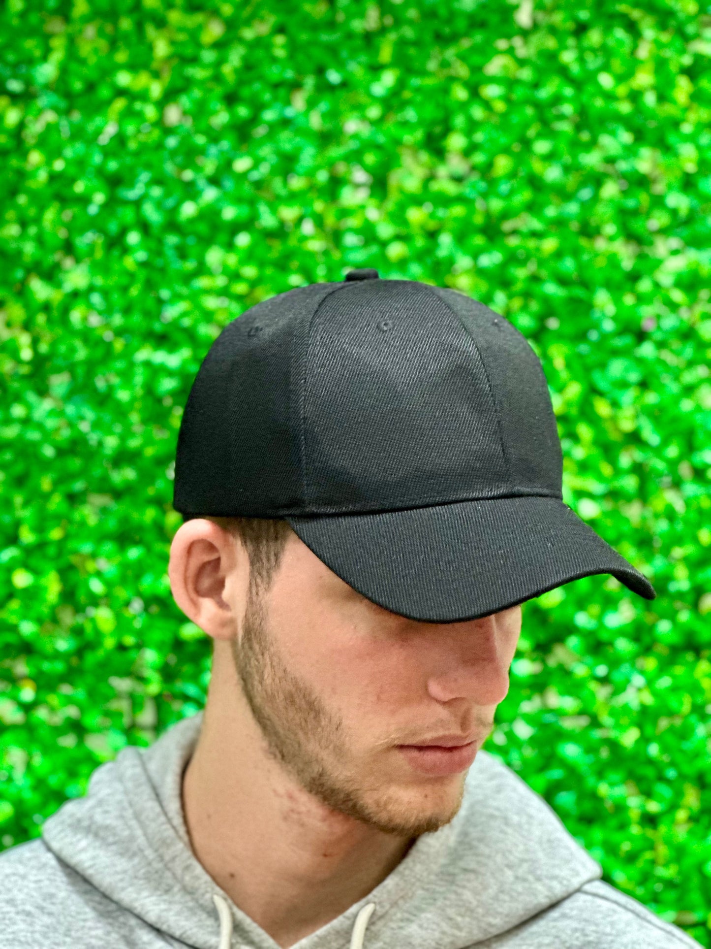 Gorras de Acrílico Personalizables – ¡Exprésate con Estilo! PAQUETE DE 50 PIEZAS. Colores.