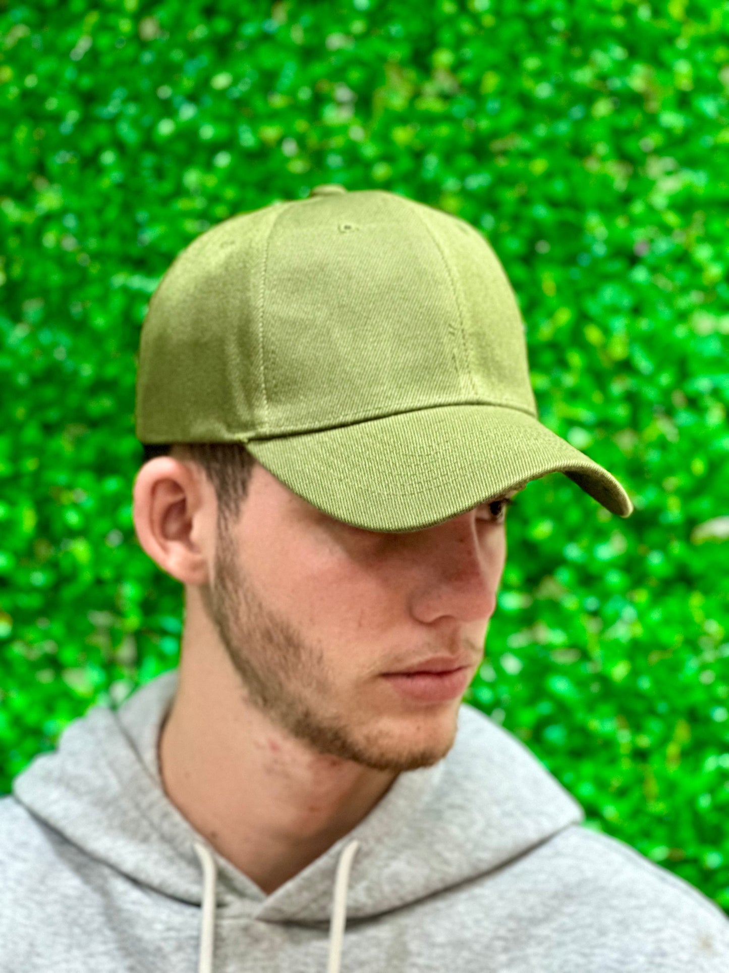 Gorras de Acrílico Personalizables – ¡Exprésate con Estilo! PAQUETE DE 50 PIEZAS. Colores.